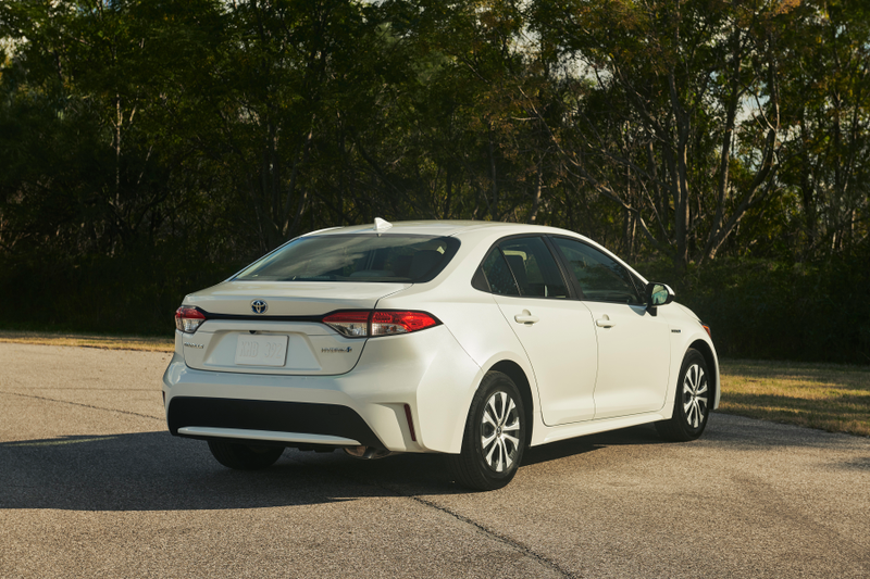 Illustration for article titled 2020 Toyota Corolla Hybrid Joins the Prius With an Expected 50 MPG